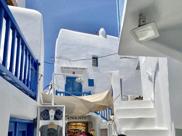 Whitewashed Cycladic architecture in Mykonos town