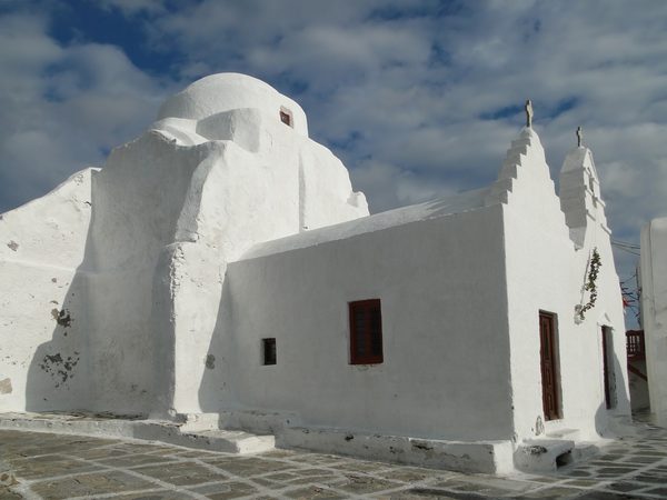 The iconic Panagia Paraportiani church in Mykonos town